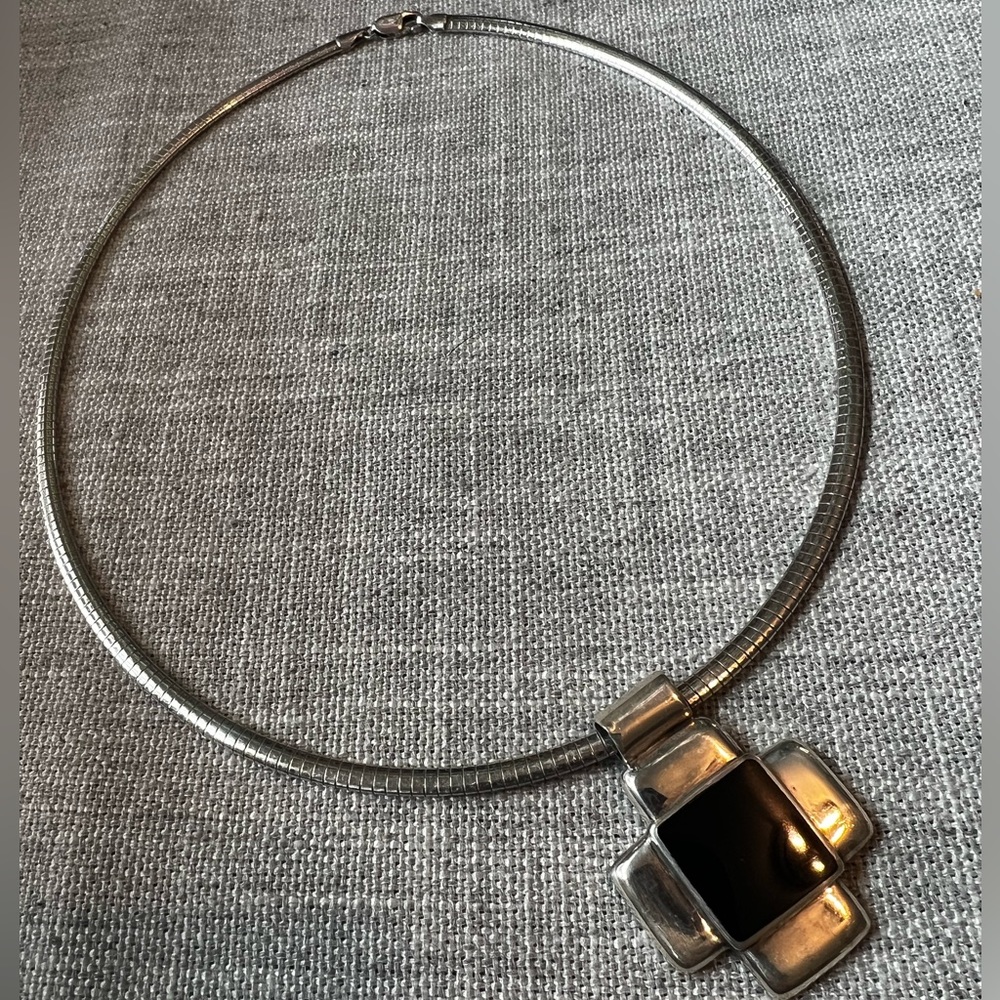 925 Sterling Silver Antique Necklace w/onyx stone inlay.